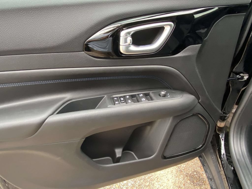 New 2026 Jeep Compass Latitude AWD/4WD image 43