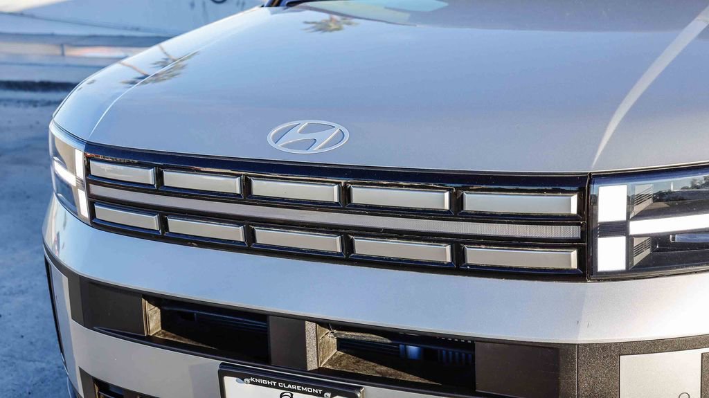 Used 2025 Hyundai Santa Fe SEL image 6