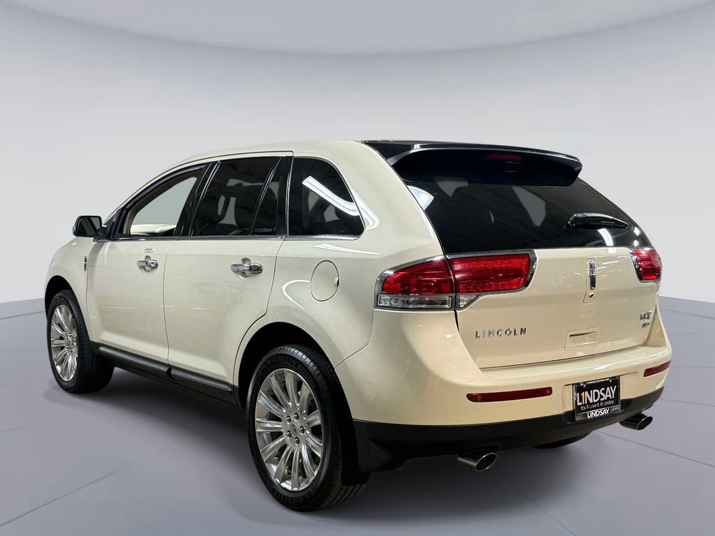Used 2014 Lincoln MKX AWD w/ Equipment Group 102A image 12