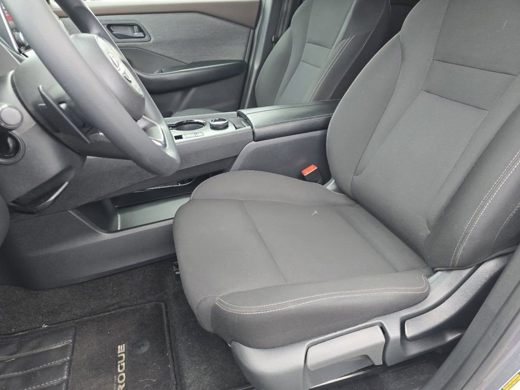 Used 2023 Nissan Rogue S AWD/4WD image 19