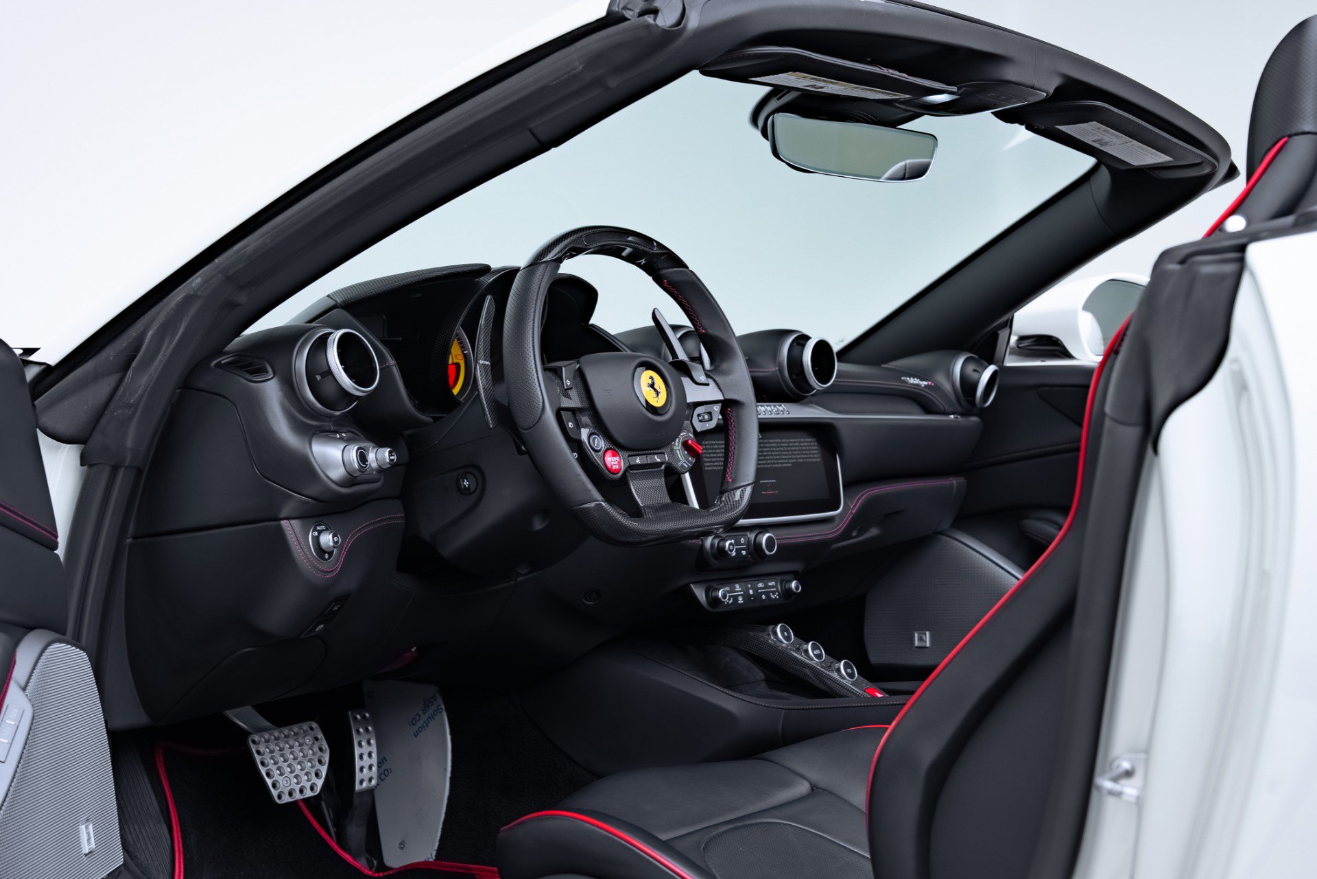 Used 2022 Ferrari Portofino M image 2