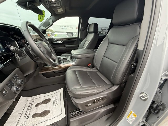 Used 2024 Chevrolet Silverado 1500 RST w/ Convenience Package II image 9