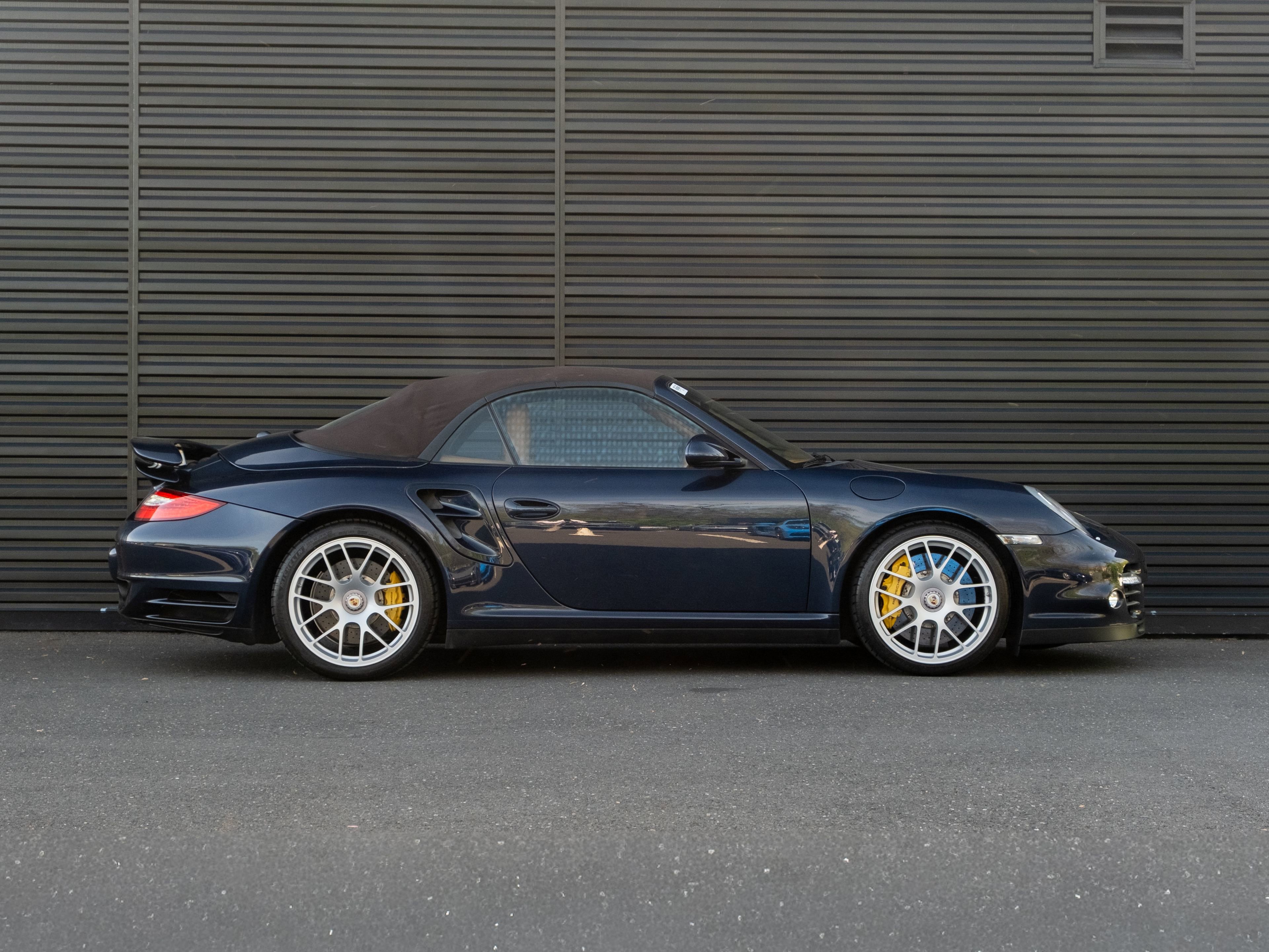 Used 2011 Porsche 911 Turbo S AWD/4WD image 9