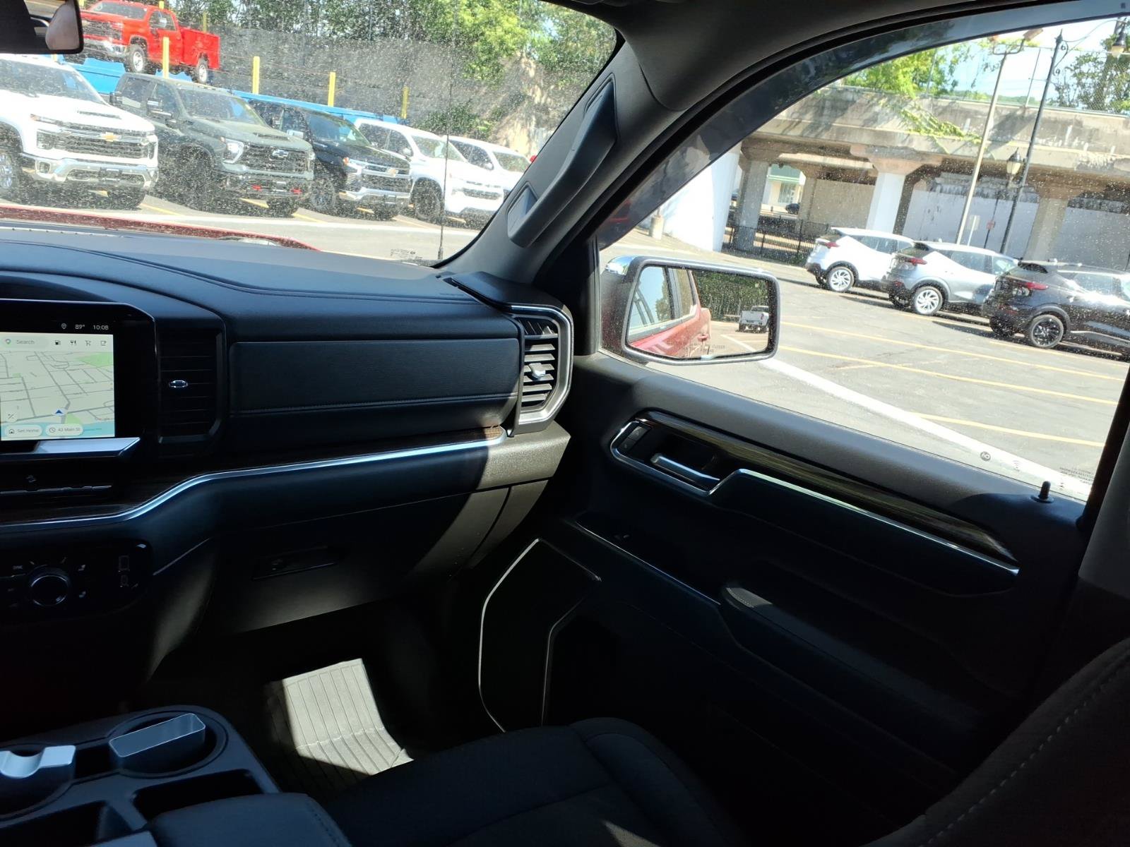 Used 2023 Chevrolet Silverado 1500 LT w/ Z71 Off-Road Package AWD/4WD image 17