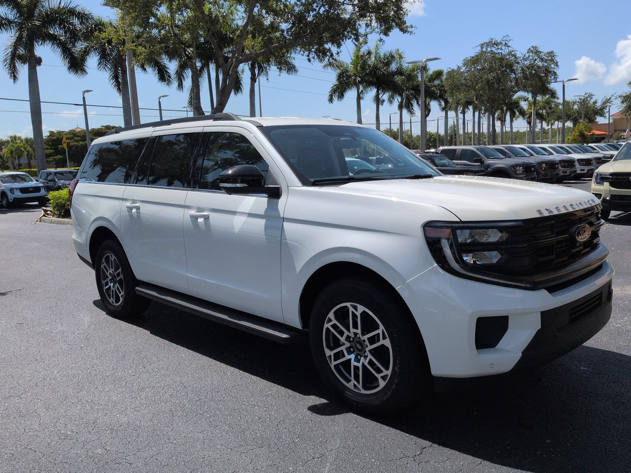 New 2026 Ford Expedition Max Active RWD image 2