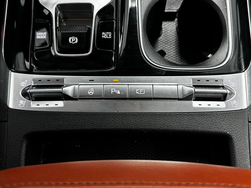 Used 2022 Kia Carnival SX Prestige image 22