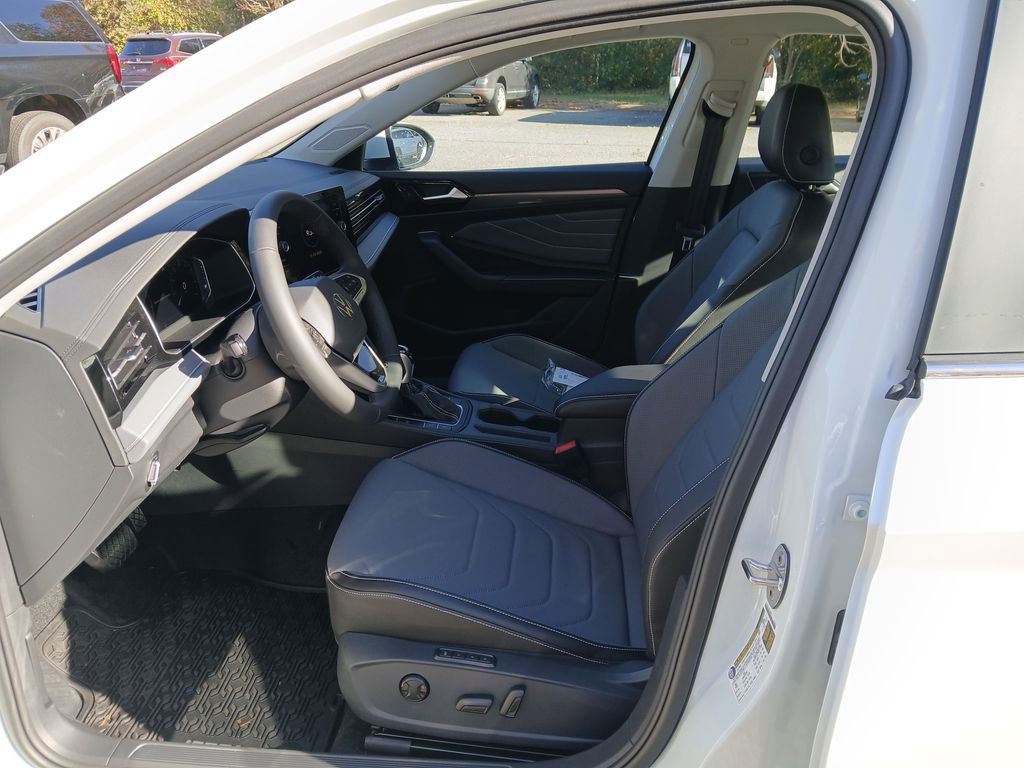 New 2026 Volkswagen Jetta SEL FWD image 9