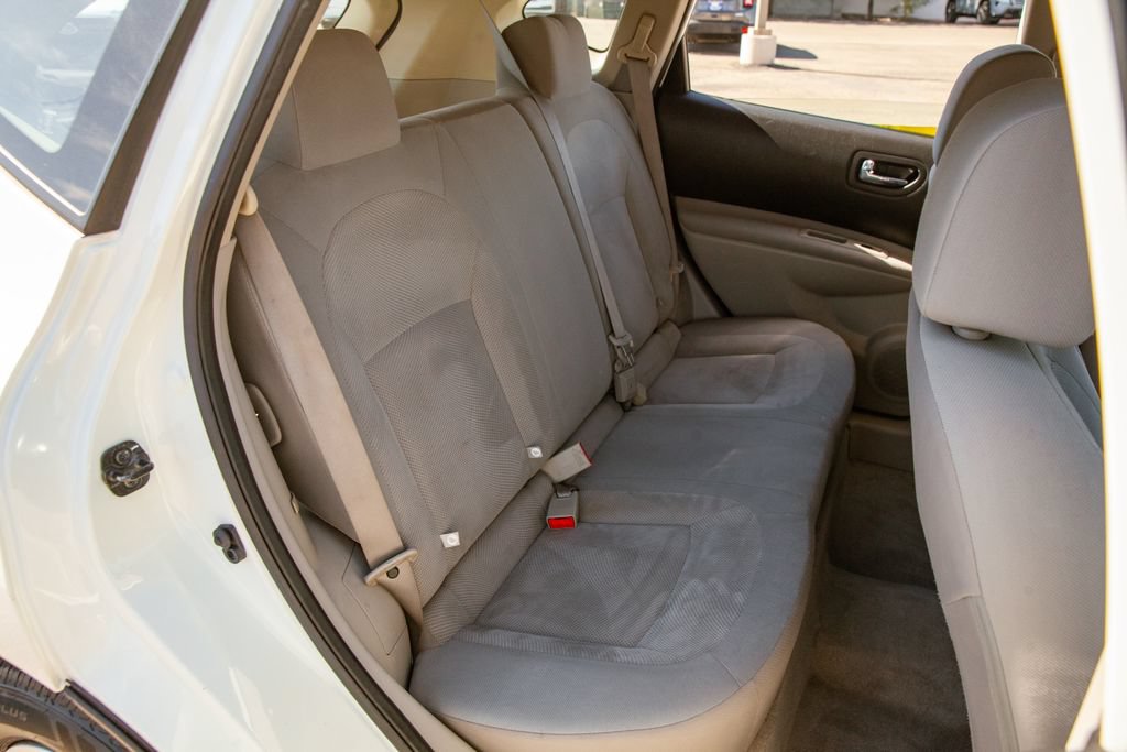 Used 2013 Nissan Rogue S FWD image 12