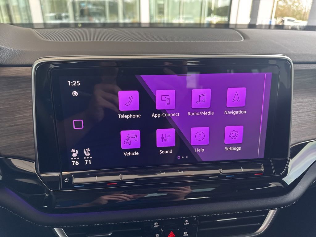 Used 2024 Volkswagen Atlas SEL image 29