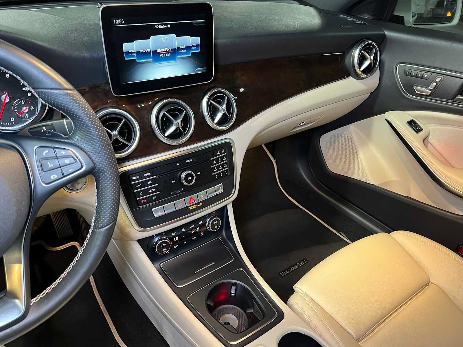 Certified 2019 Mercedes-Benz CLA 250 4MATIC image 31