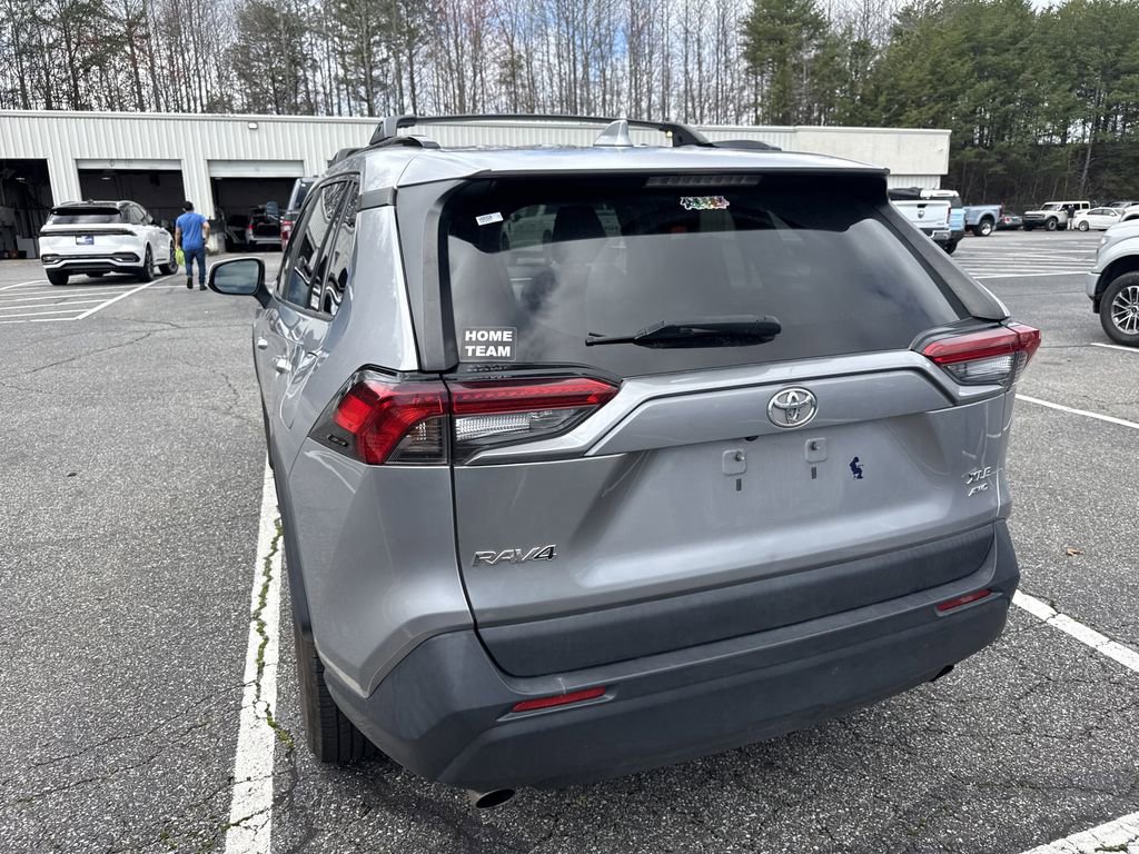 Used 2020 Toyota RAV4 XLE image 16