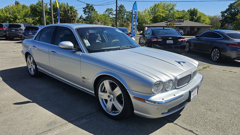 Used 2006 Jaguar XJ8 RWD image 10