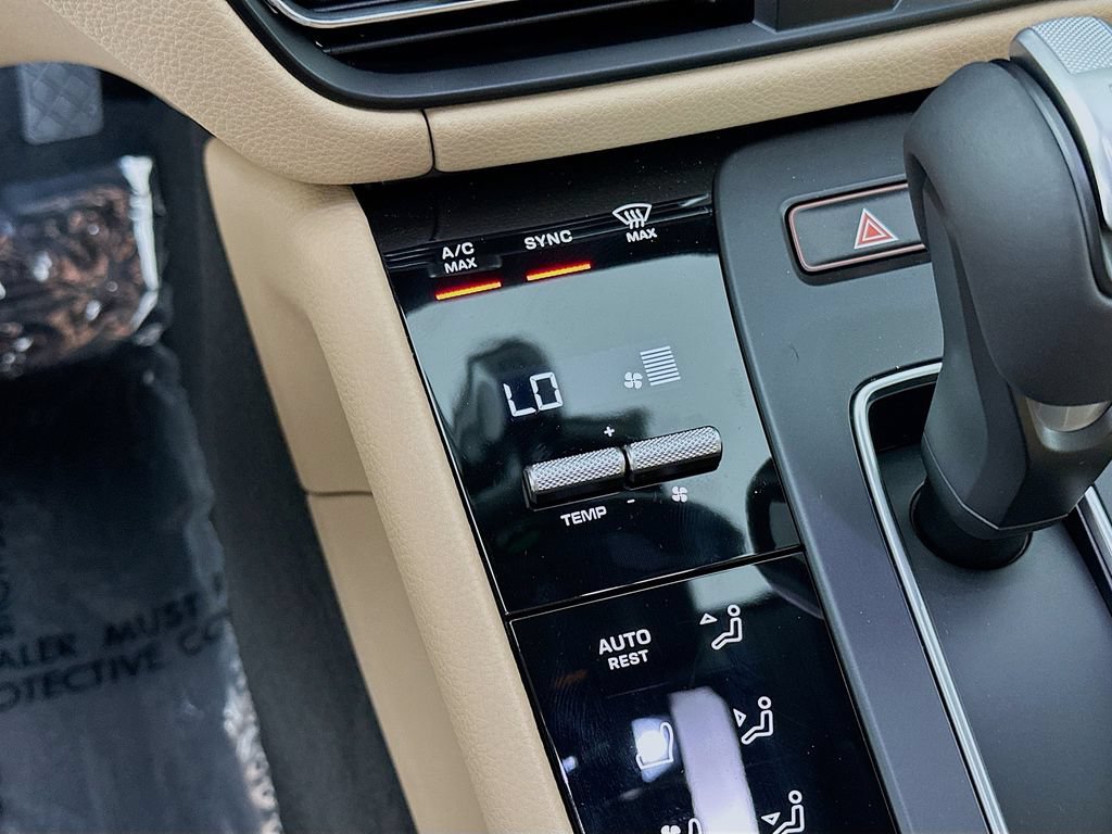 New 2026 Porsche Macan AWD/4WD image 18