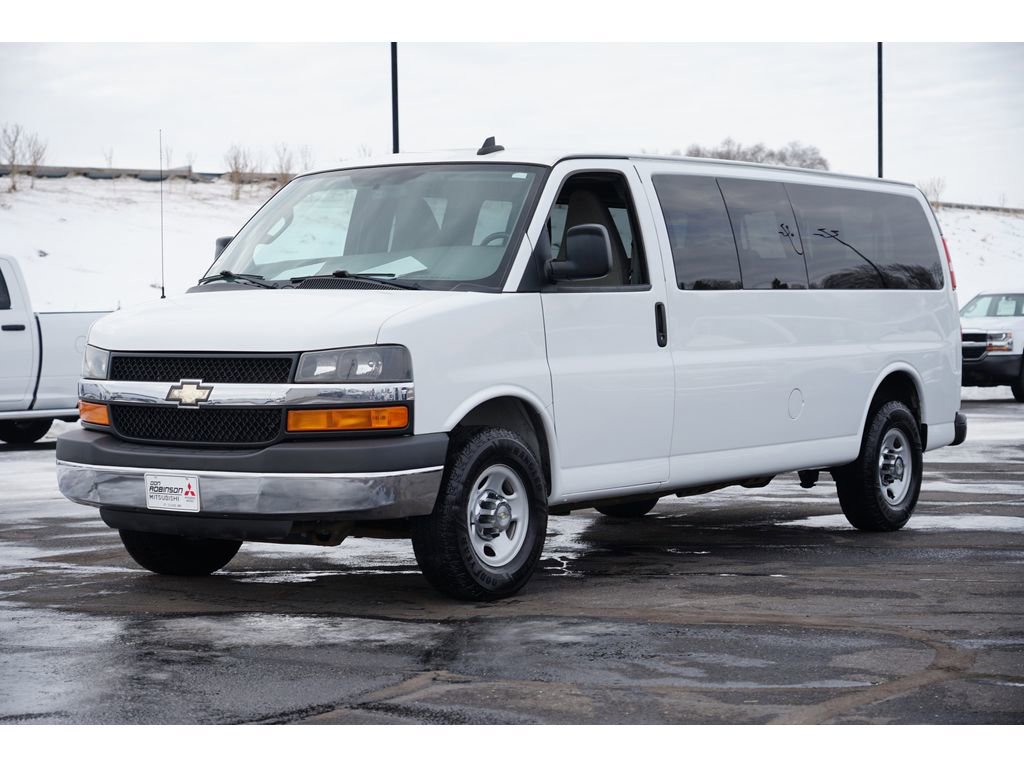 Used 2016 Chevrolet Express 3500 LT w/ LT Preferred Equipment Group image 7