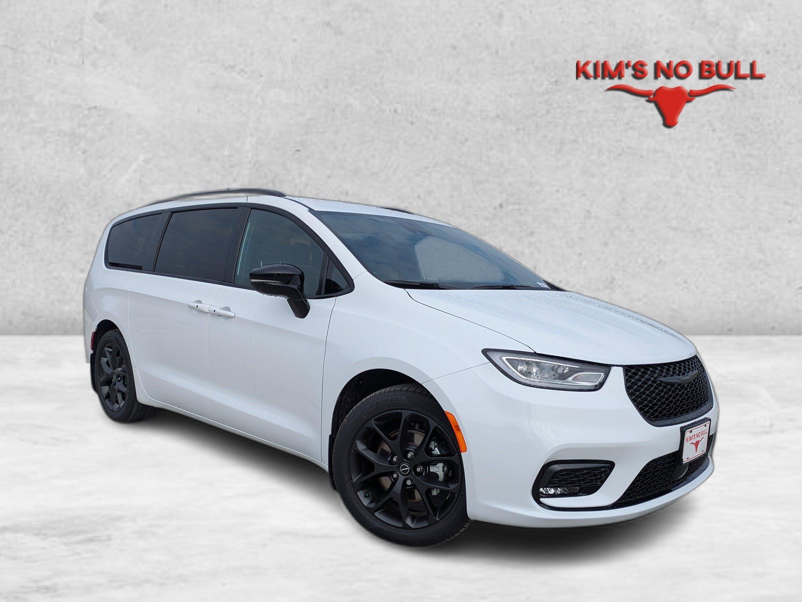 New 2026 Chrysler Pacifica Select w/ S Appearance Package FWD image 1