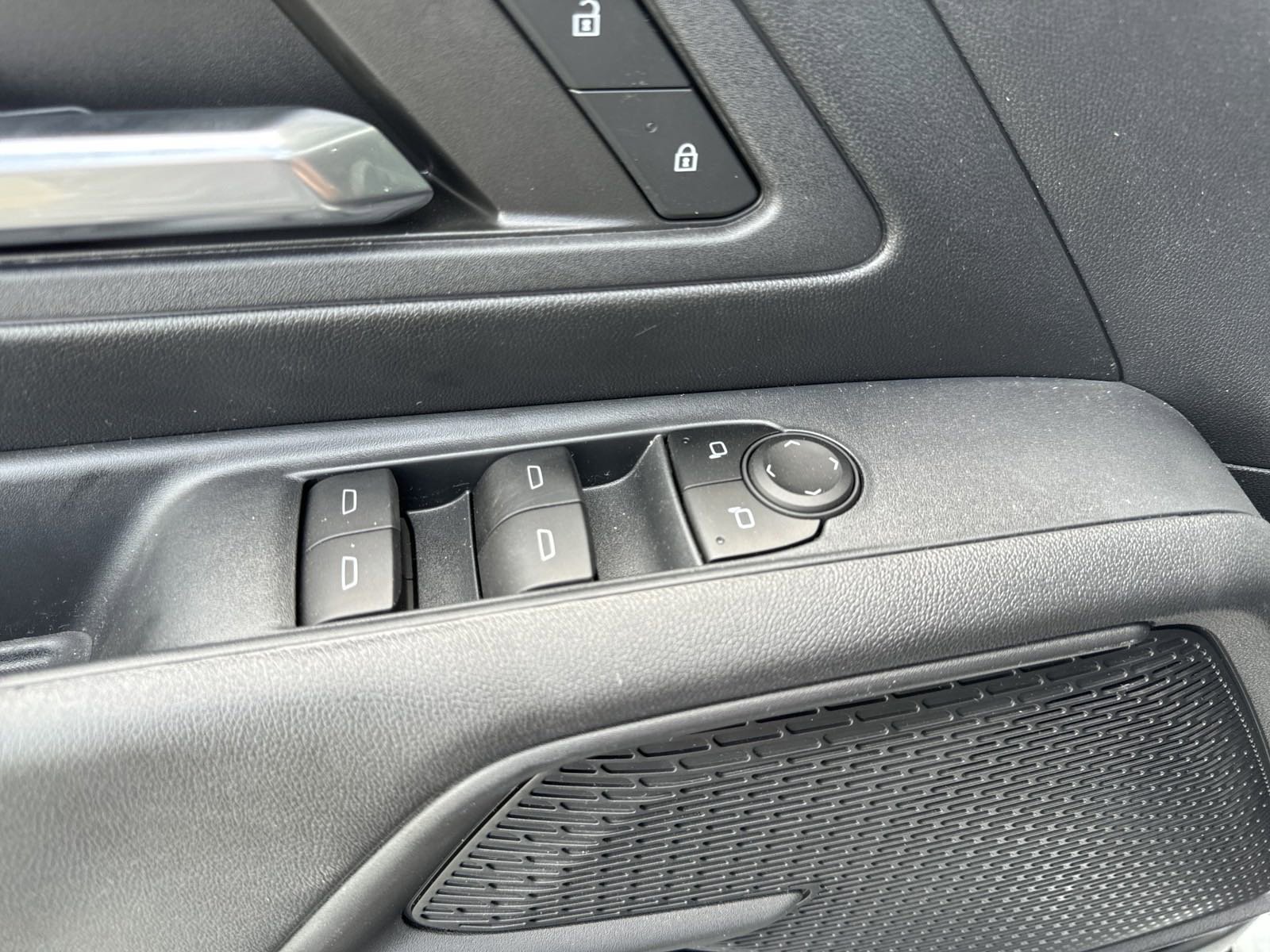 New 2024 Chevrolet Silverado EV W/T image 10