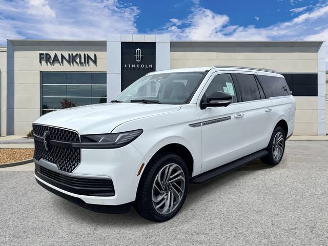 New 2026 Lincoln Navigator L Premier AWD/4WD image 3