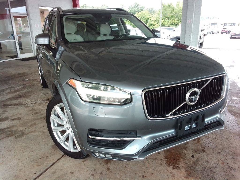 Used 2017 Volvo XC90 T6 Momentum w/ Vision Package AWD/4WD image 2