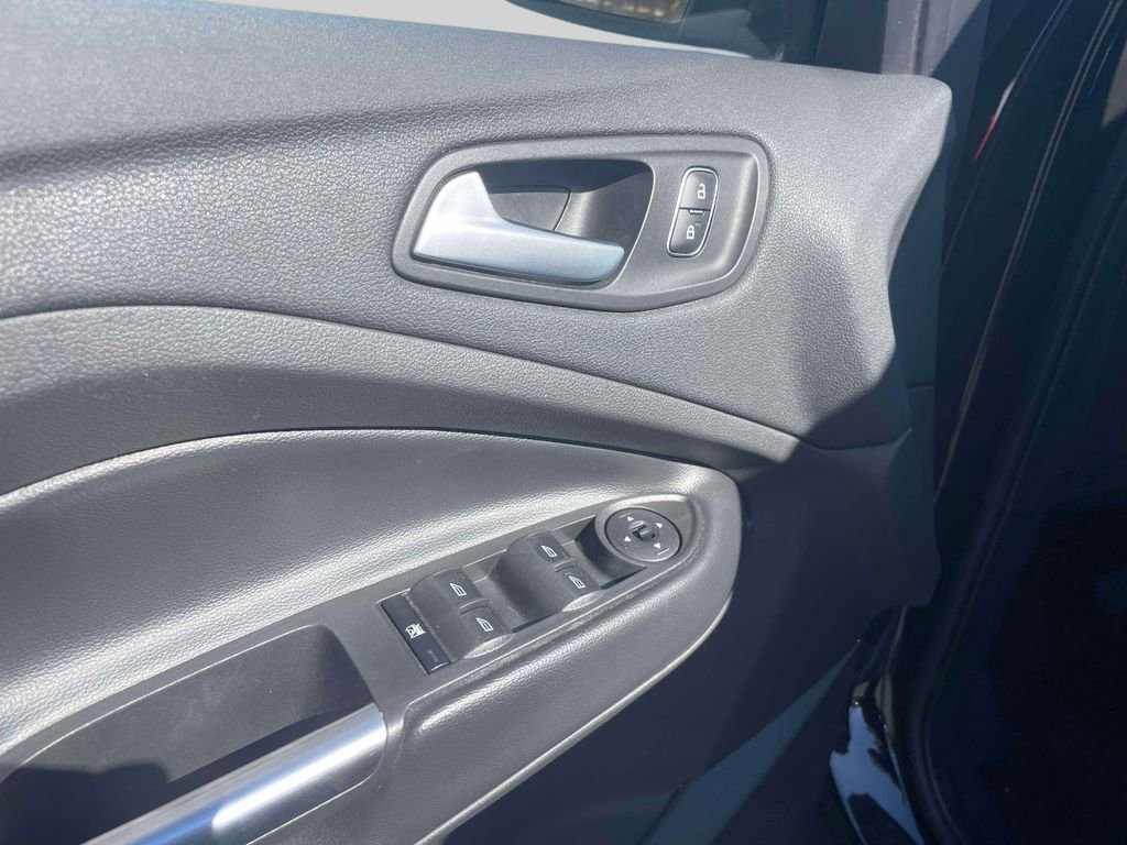 Used 2018 Ford Escape SE w/ SE Sync 3 Package image 17