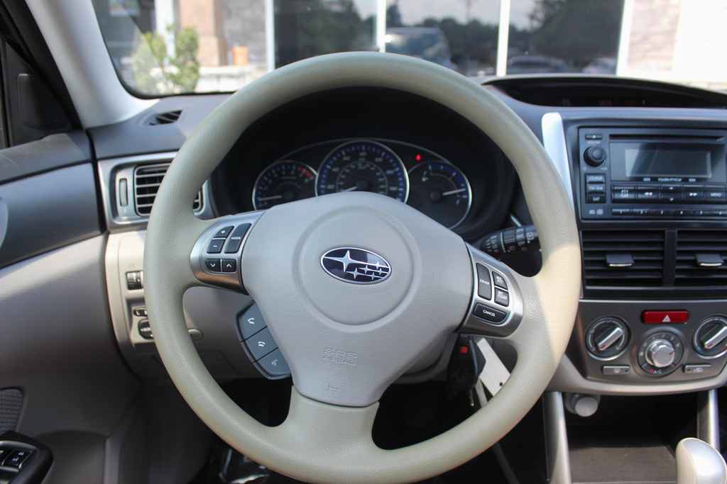 Used 2013 Subaru Forester 2.5X Premium w/ All-Weather Pkg AWD/4WD image 16