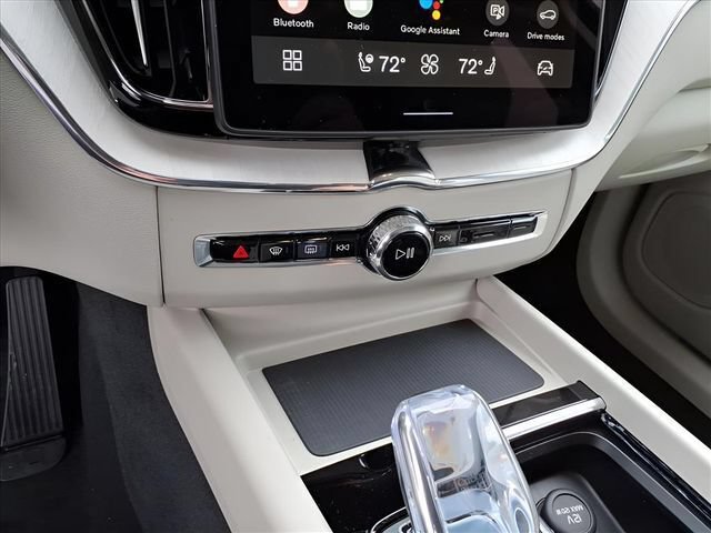 New 2026 Volvo XC60 B5 Ultra w/ Protection Package Premier AWD/4WD image 22