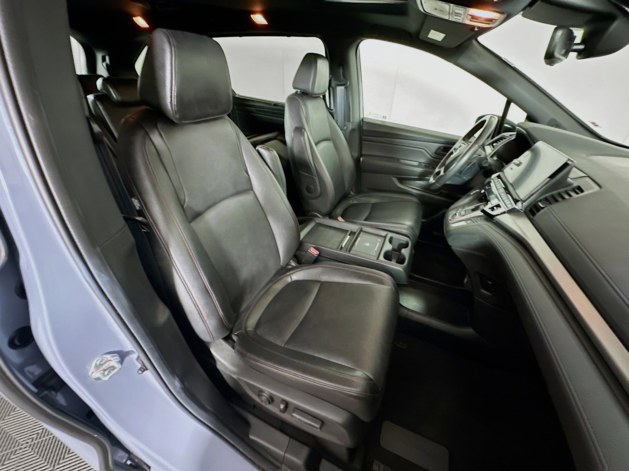 Used 2025 Honda Odyssey Sport-L image 35