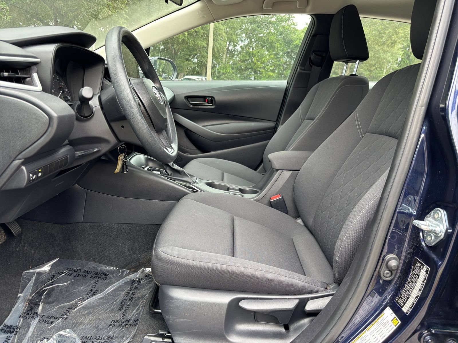 Used 2025 Toyota Corolla LE FWD image 24