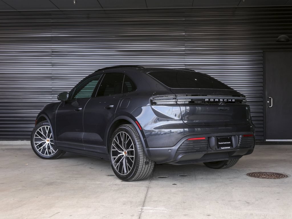 New 2026 Porsche Macan Electric RWD image 3