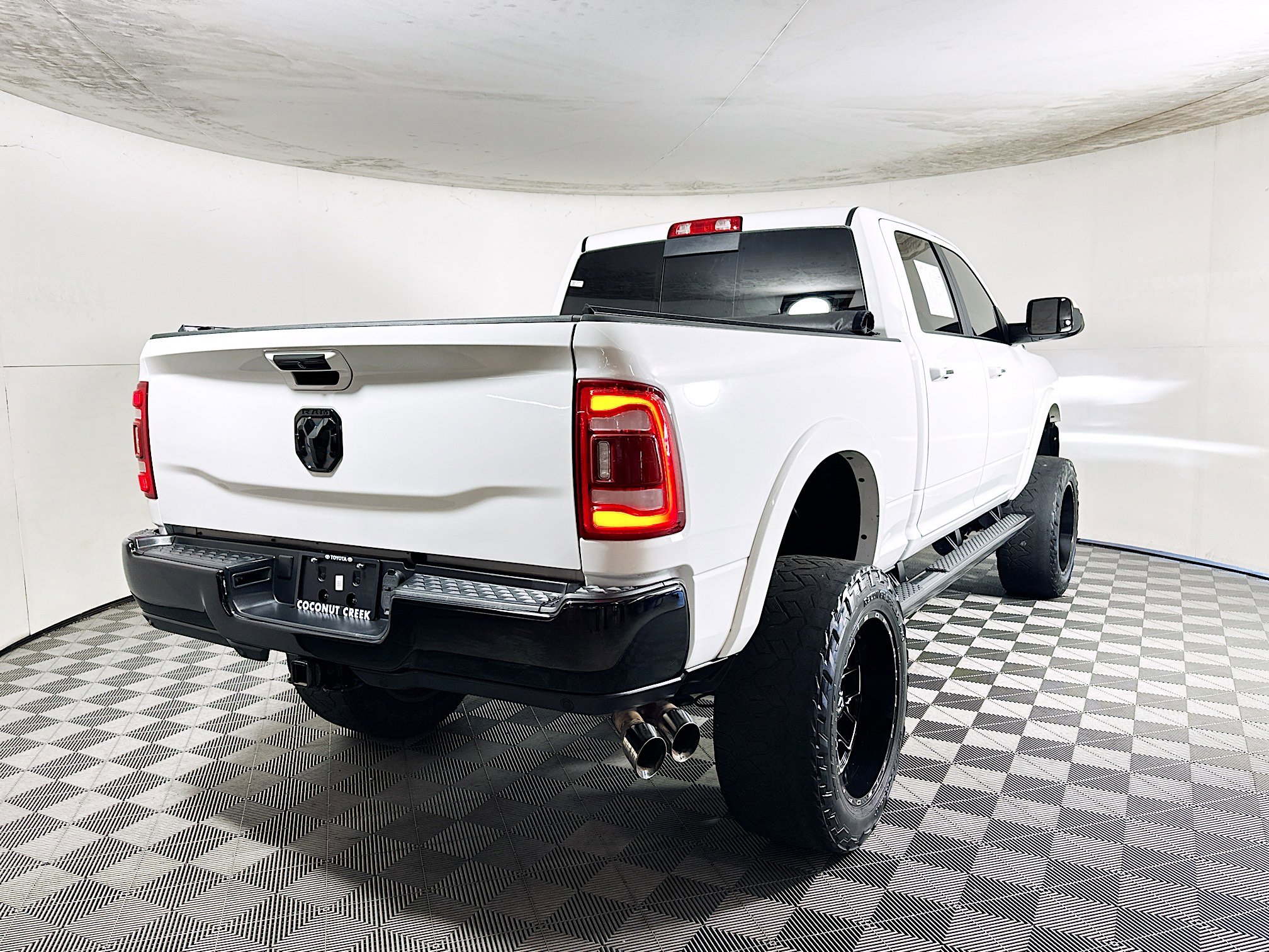 Used 2022 RAM 2500 Laramie image 3