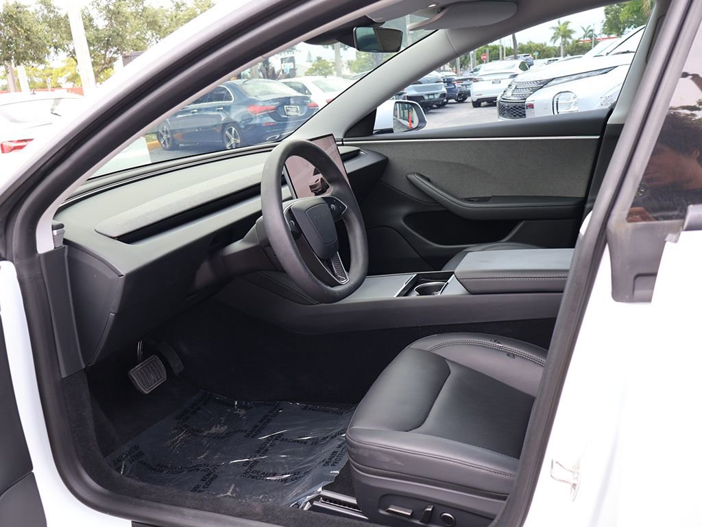 Used 2024 Tesla Model 3 Standard Range RWD image 31