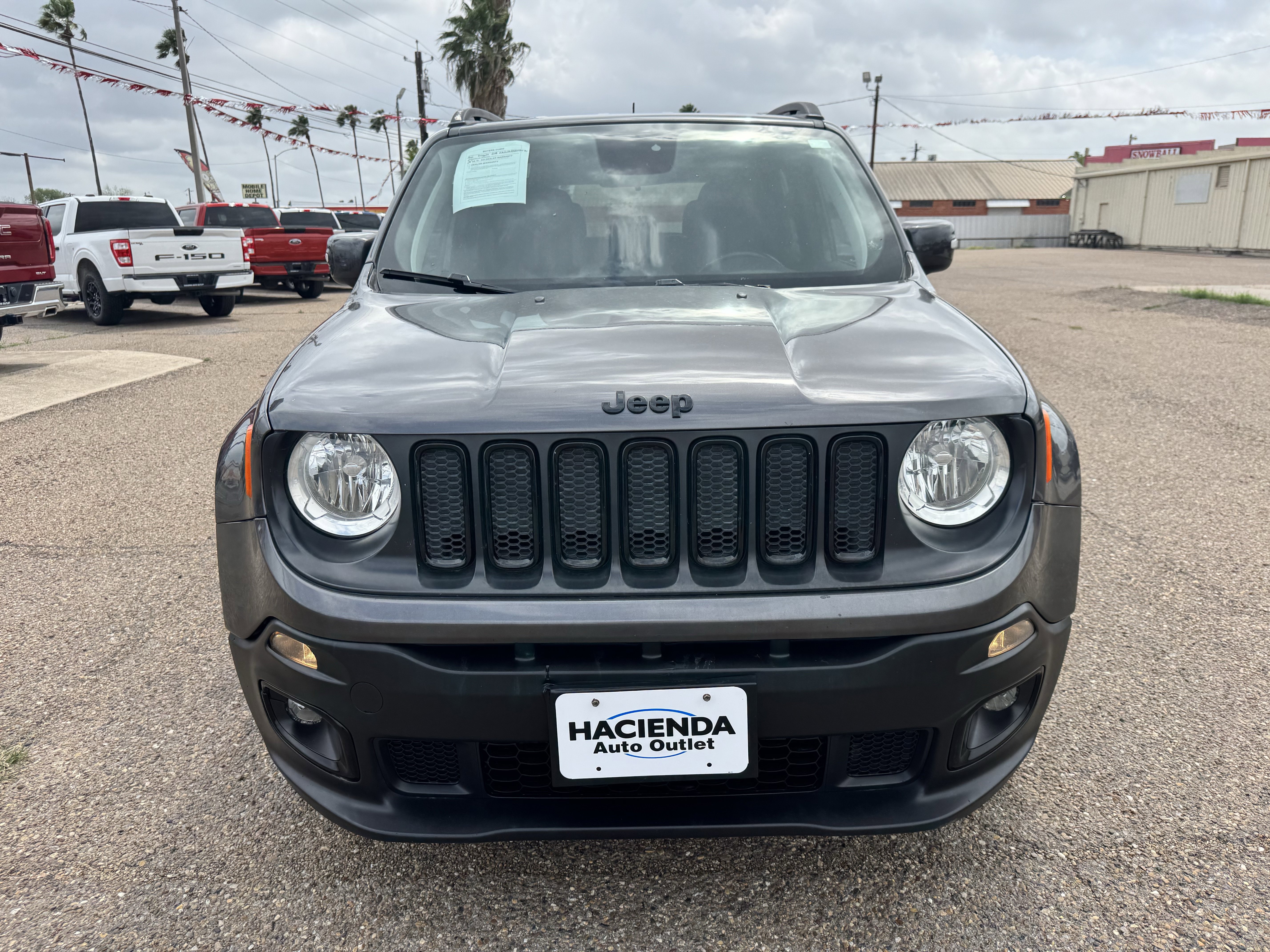 Used 2018 Jeep Renegade Altitude FWD image 6