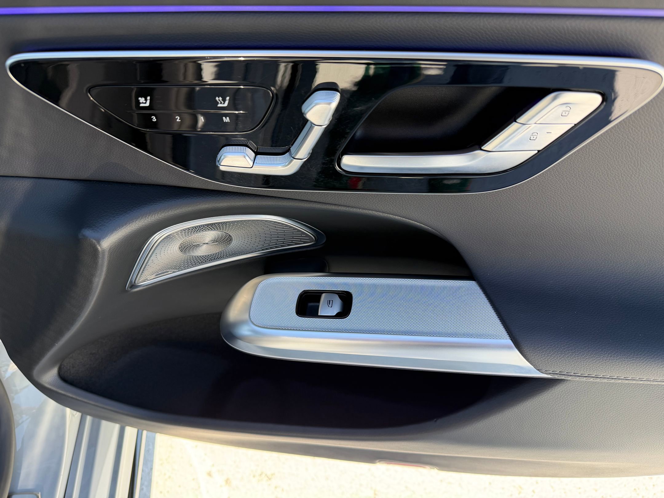 Used 2025 Mercedes-Benz E 350 4MATIC Sedan image 16