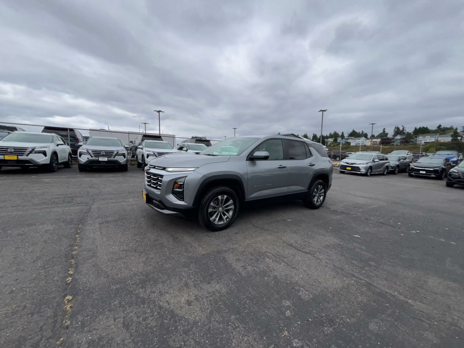 Used 2025 Chevrolet Equinox LT FWD image 7