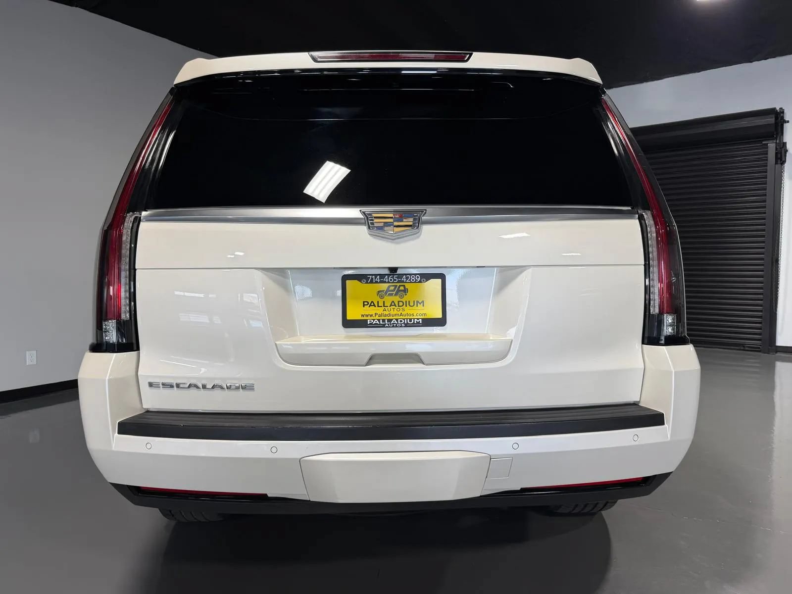 Used 2015 Cadillac Escalade Premium AWD/4WD image 5