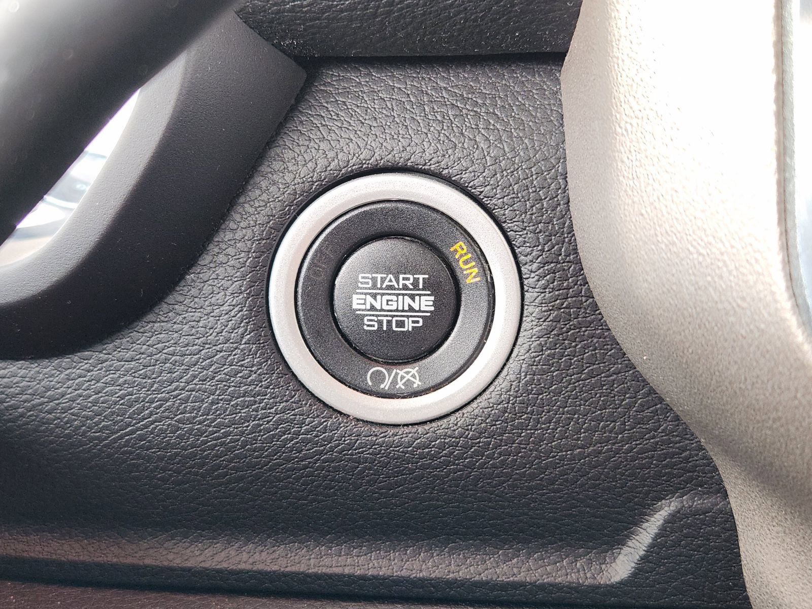Used 2023 RAM 2500 Laramie AWD/4WD image 33