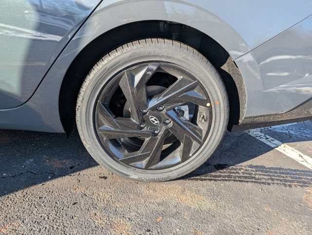 New 2026 Hyundai Elantra SEL FWD image 25