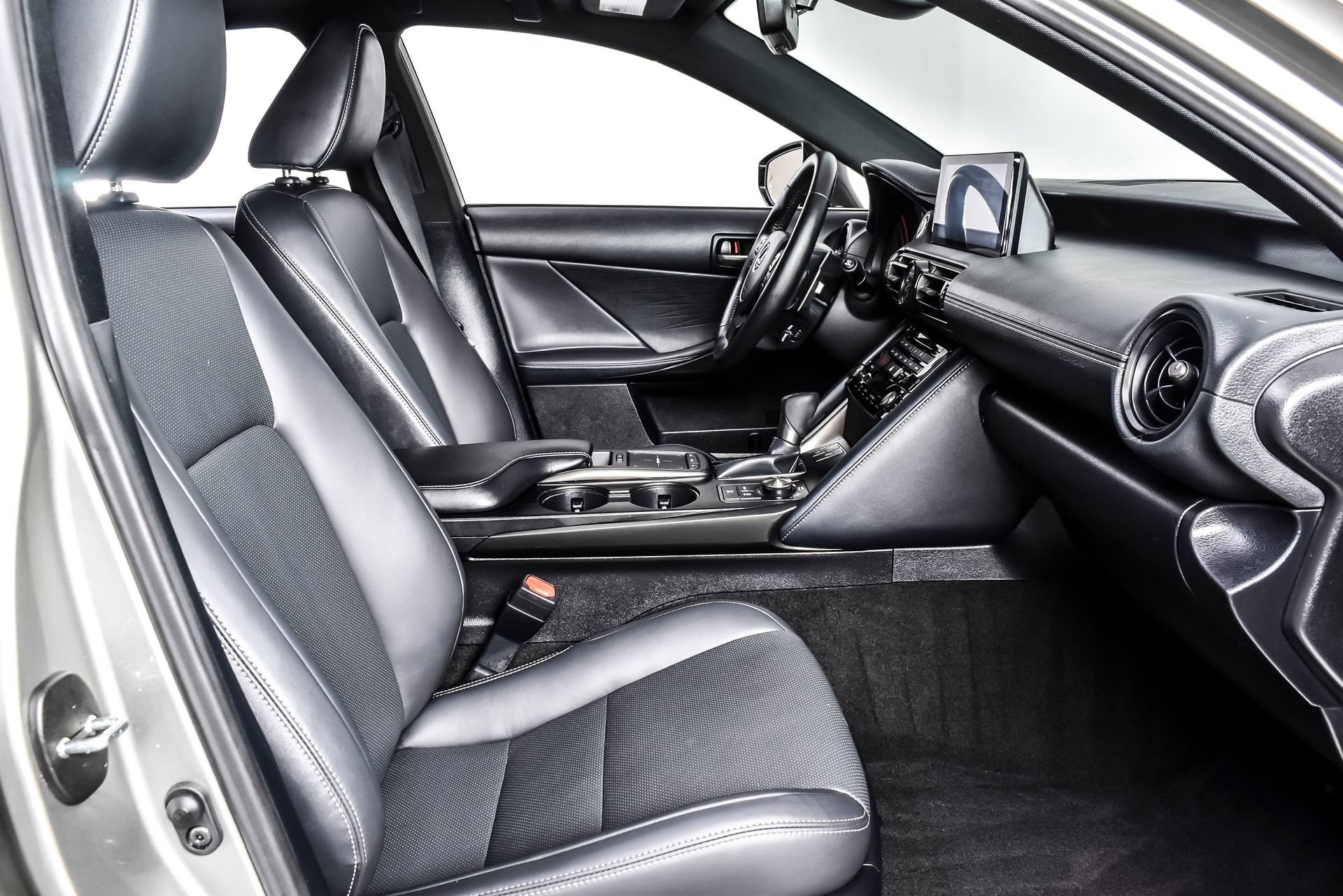 Used 2023 Lexus IS 300 w/ Premium Package RWD image 25
