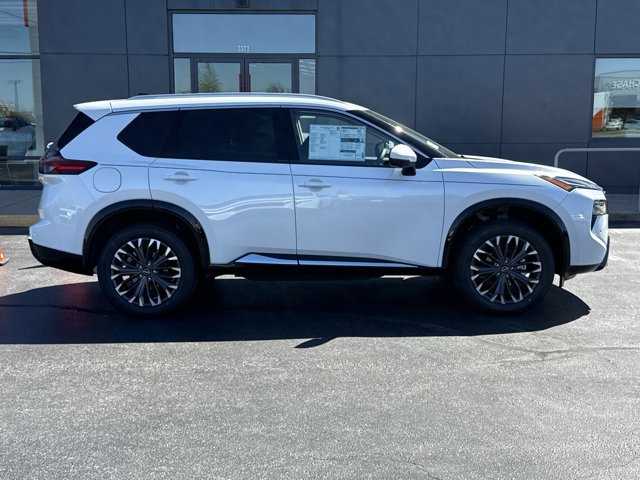 New 2026 Nissan Rogue Platinum AWD/4WD image 2
