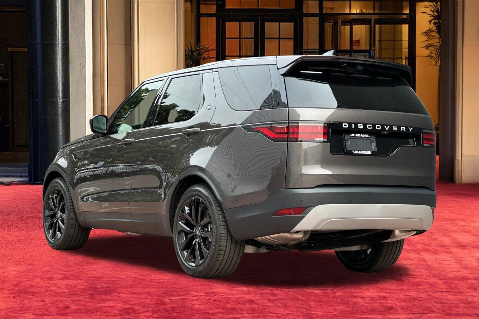 New 2026 Land Rover Discovery S AWD/4WD image 3