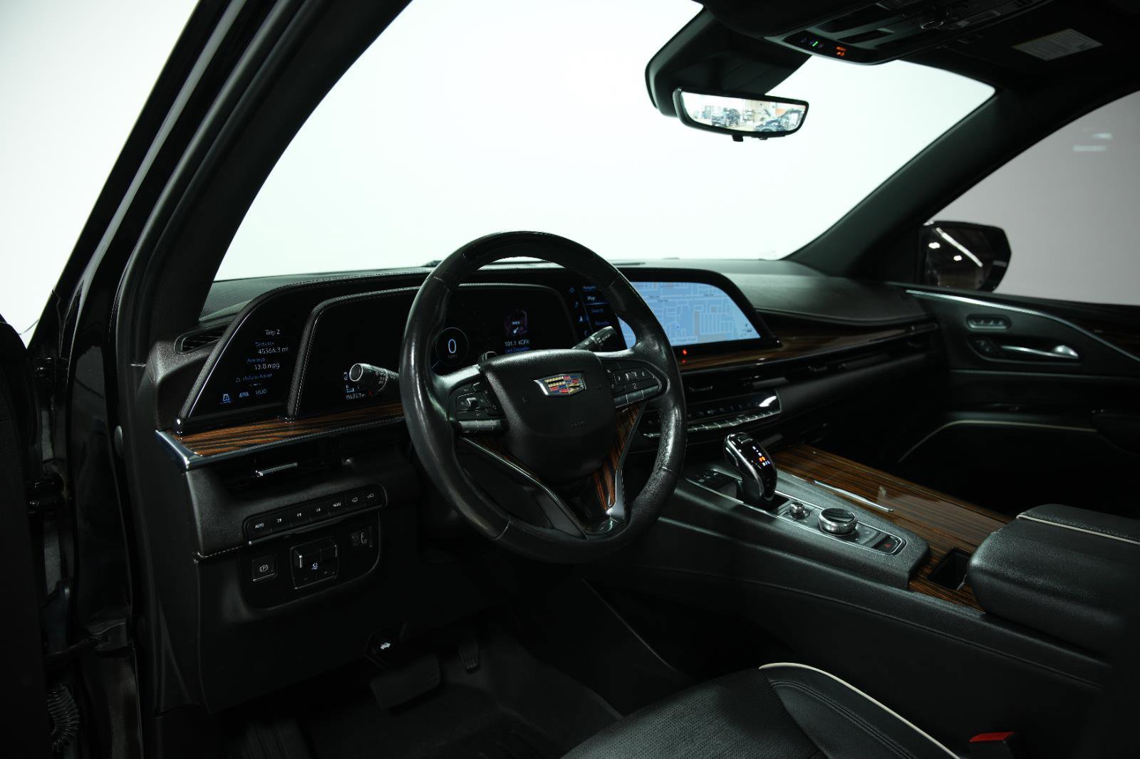 Used 2022 Cadillac Escalade Premium Luxury w/ Performance Package image 30