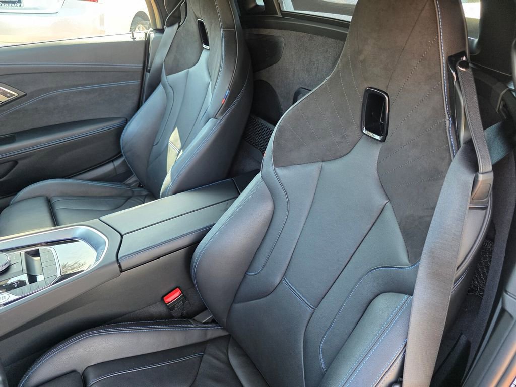 Used 2023 BMW Z4 M40i w/ Premium Package image 10