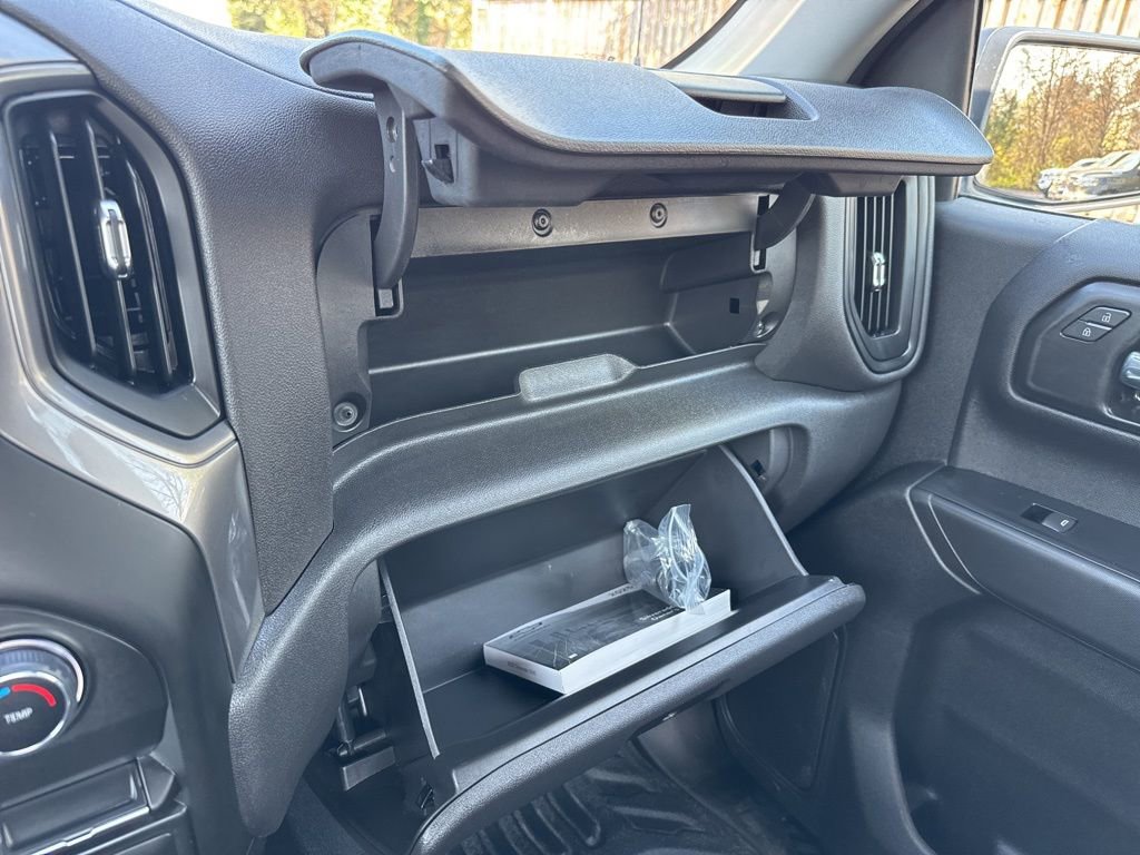 Used 2025 Chevrolet Silverado 1500 W/T image 29