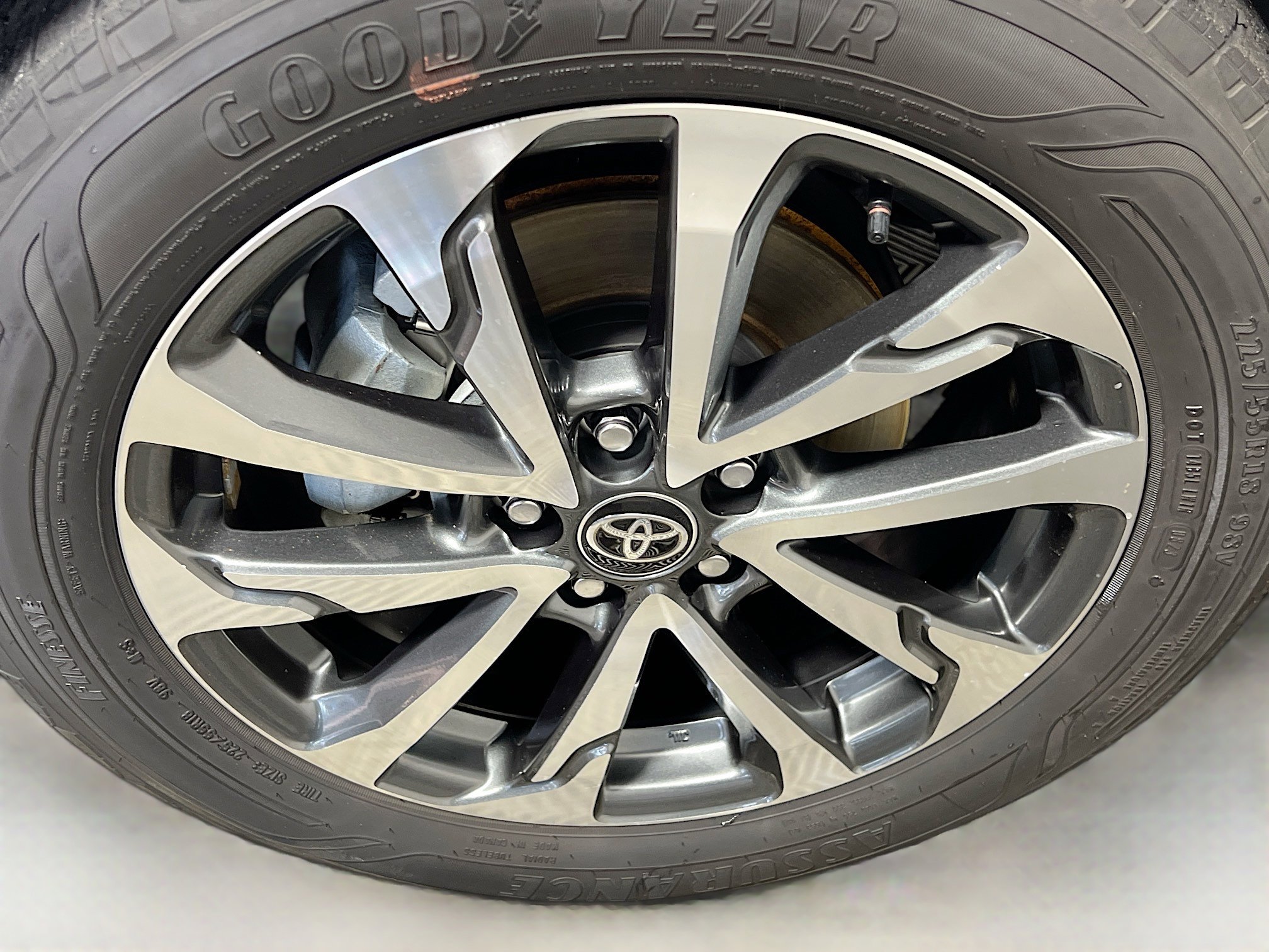 Used 2023 Toyota Corolla Cross XLE FWD image 14