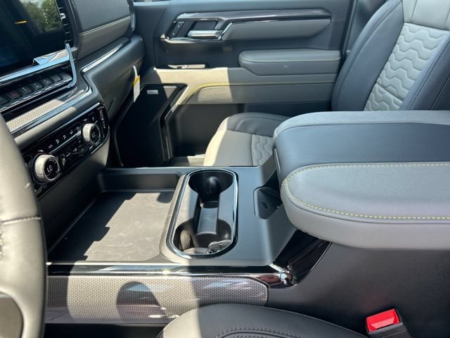 New 2026 Chevrolet Silverado 2500 ZR2 w/ LPO, Dark Essentials Package AWD/4WD image 33
