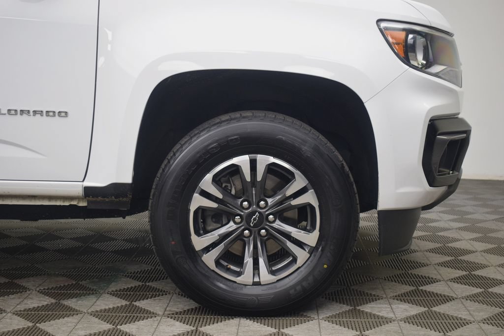 Used 2022 Chevrolet Colorado Z71 w/ Safety Package AWD/4WD image 30
