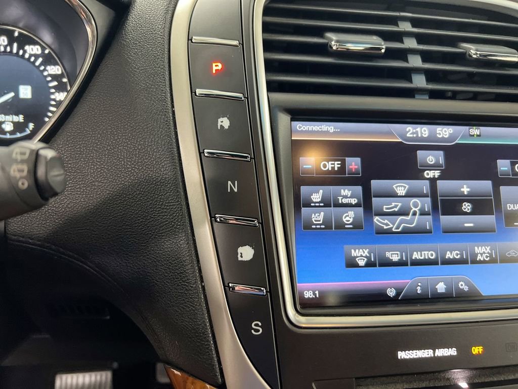 Used 2016 Lincoln MKX Reserve w/ Technology Package image 18