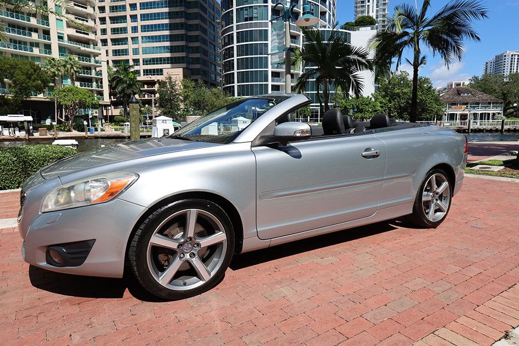 Used 2012 Volvo C70 T5 w/ Dynamic Trim Pkg image 16