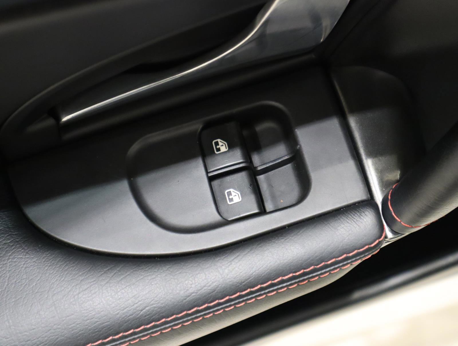 Used 2018 Maserati GranTurismo Sport image 21