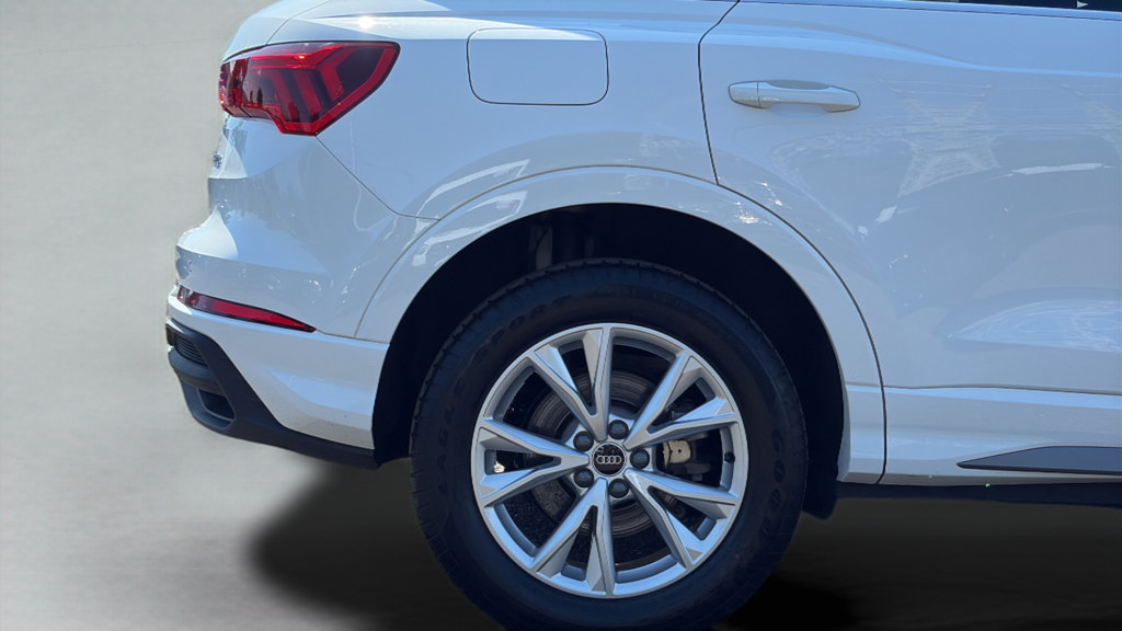 Used 2025 Audi Q3 2.0T Premium AWD/4WD image 29