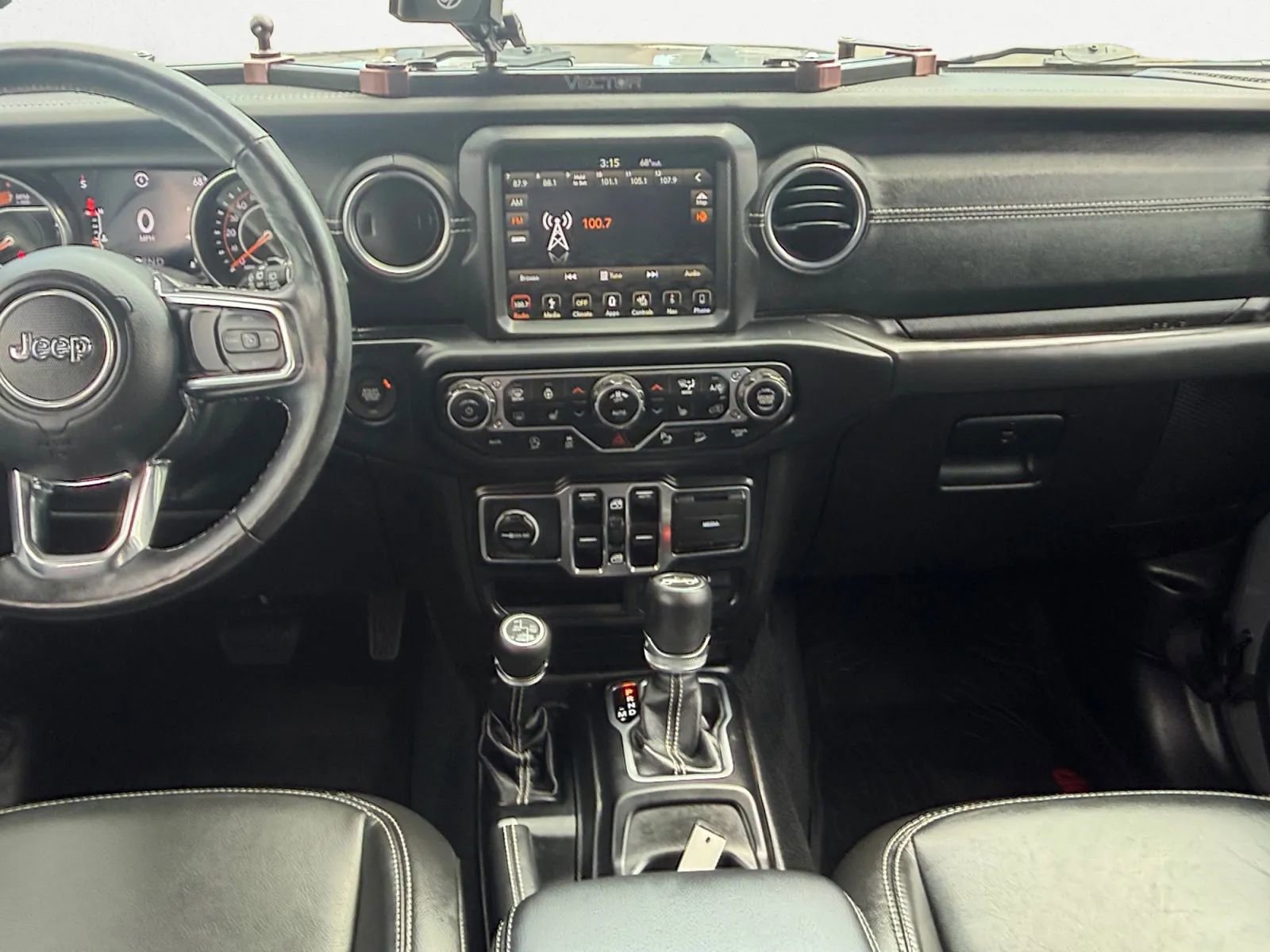 Used 2019 Jeep Wrangler Unlimited Sahara AWD/4WD image 17